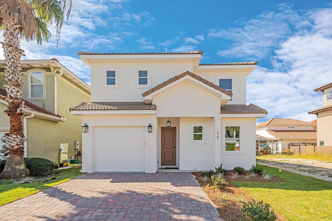 4701 Amhurst Circle - Photo 1