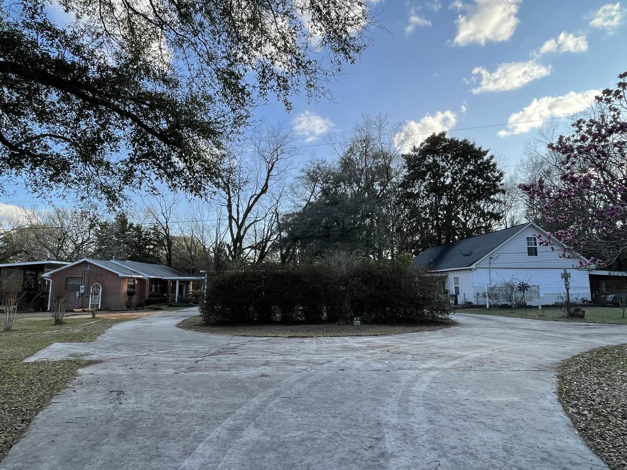 5771 Flora Lee Lane - Photo 1