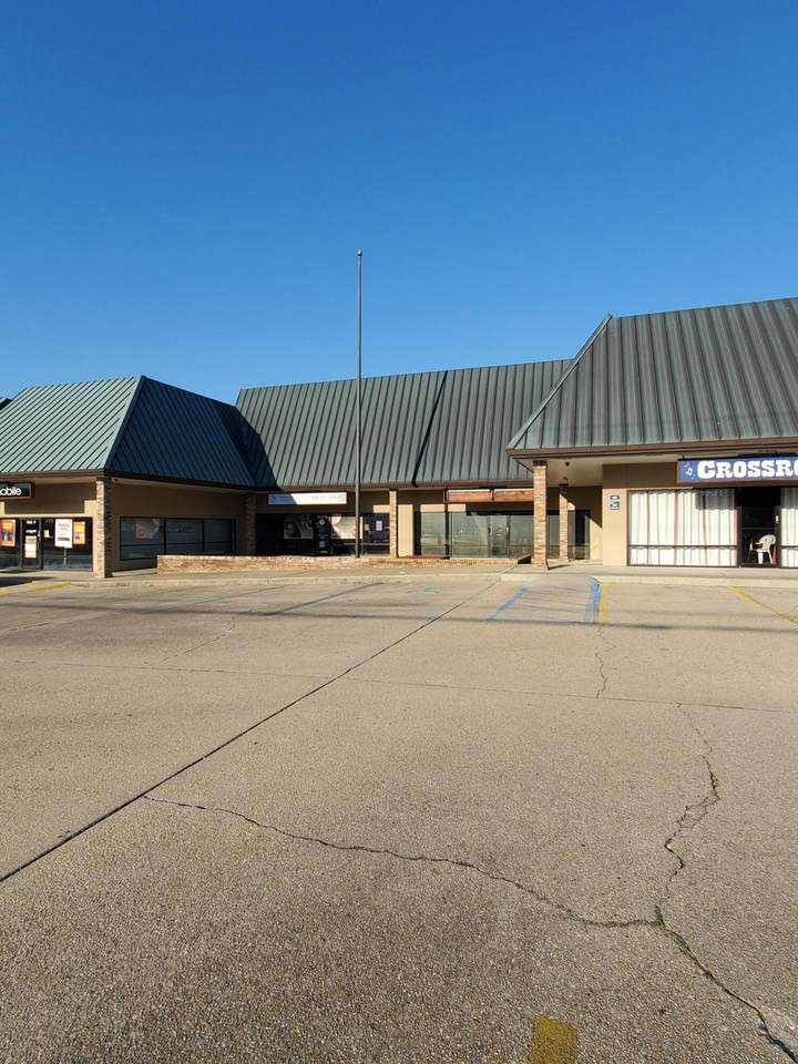 722 Beal Parkway - Photo 1