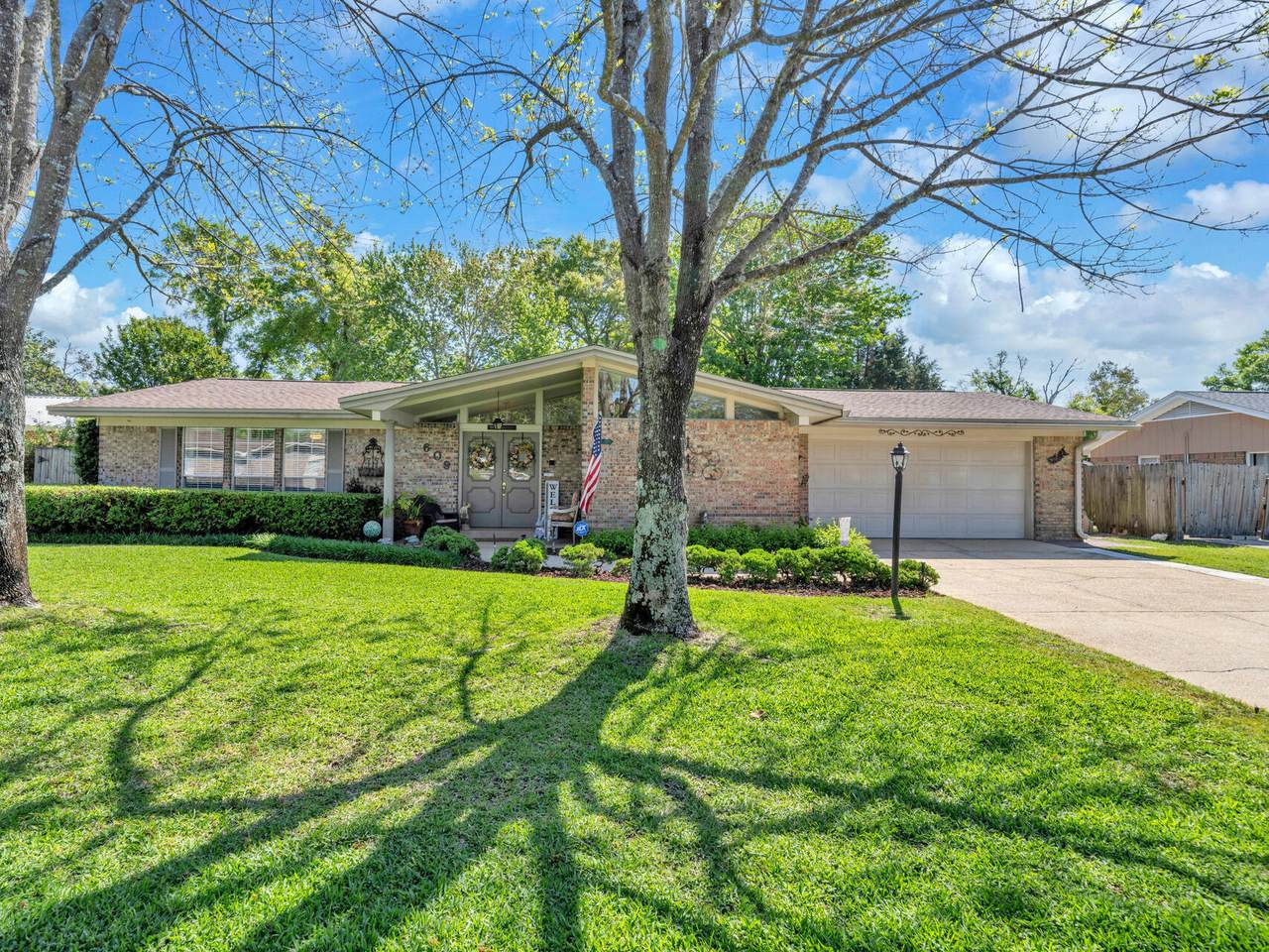 609 Audubon Drive - Photo 1