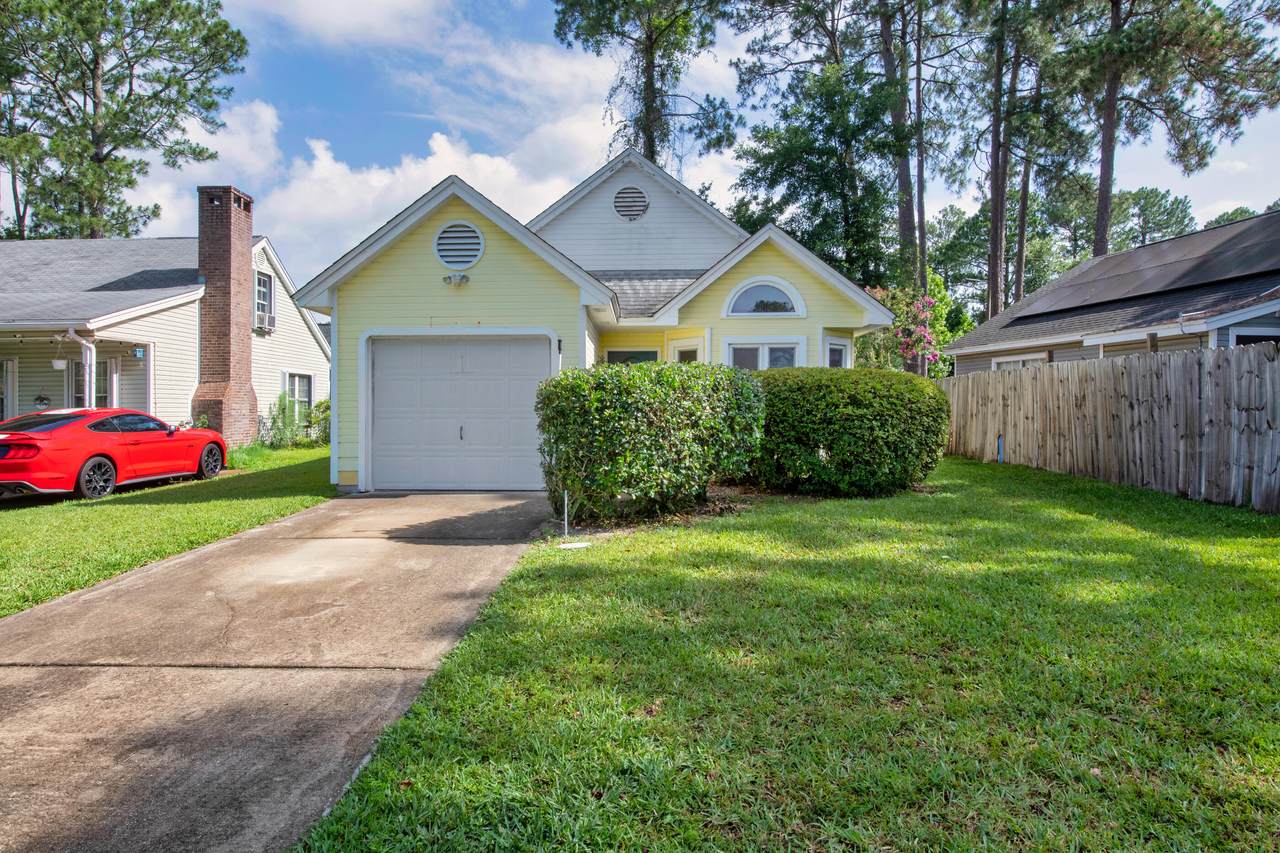 2605 Windsor Lane - Photo 1