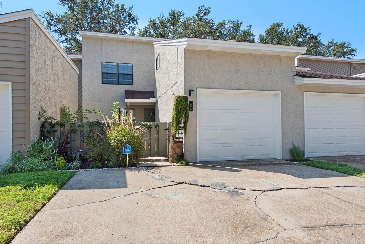 1090 5Th Avenue - Photo 1