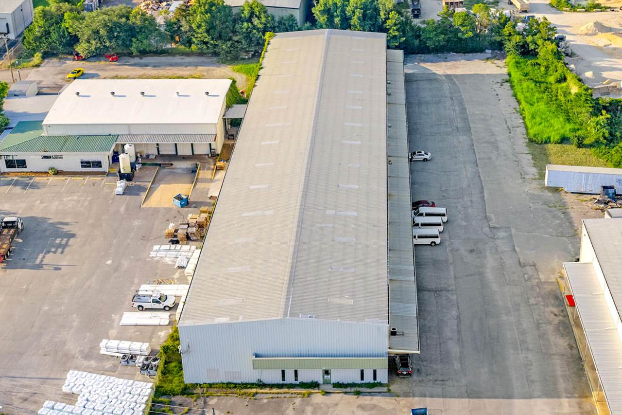 33 Jet Drive - Photo 1