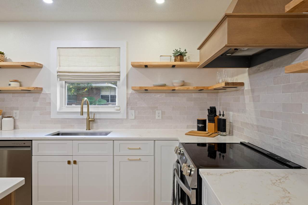 538 22Nd Street - Photo 1