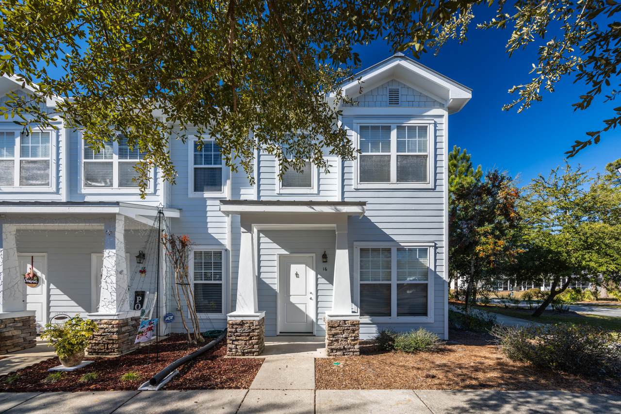 16 Sand Palm Road - Photo 1