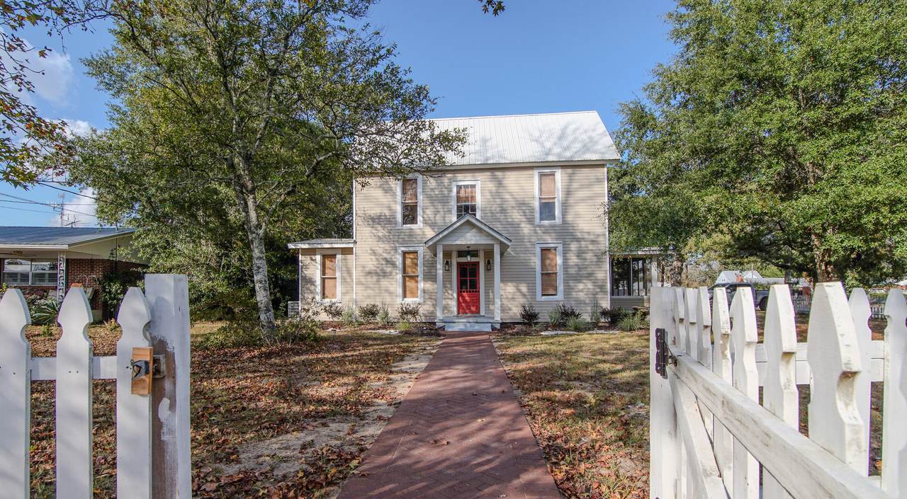 87 Bay Avenue - Photo 1