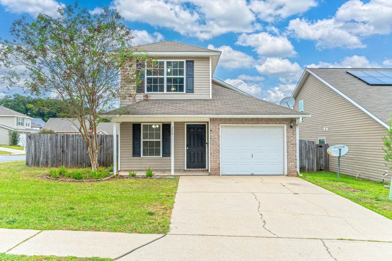 200 Wainwright Drive - Photo 1