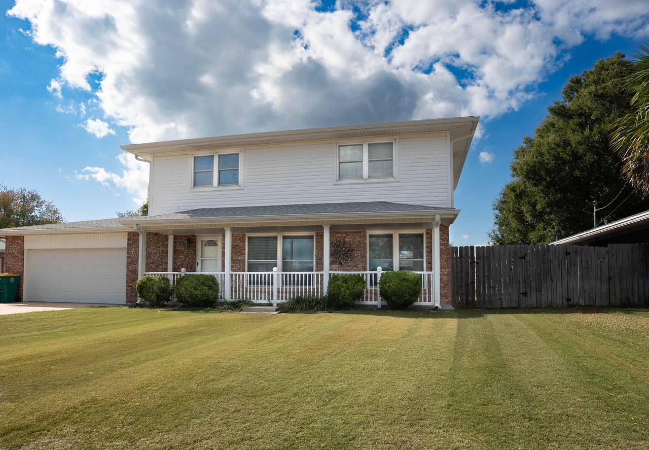 12 Casa Loma Drive - Photo 1