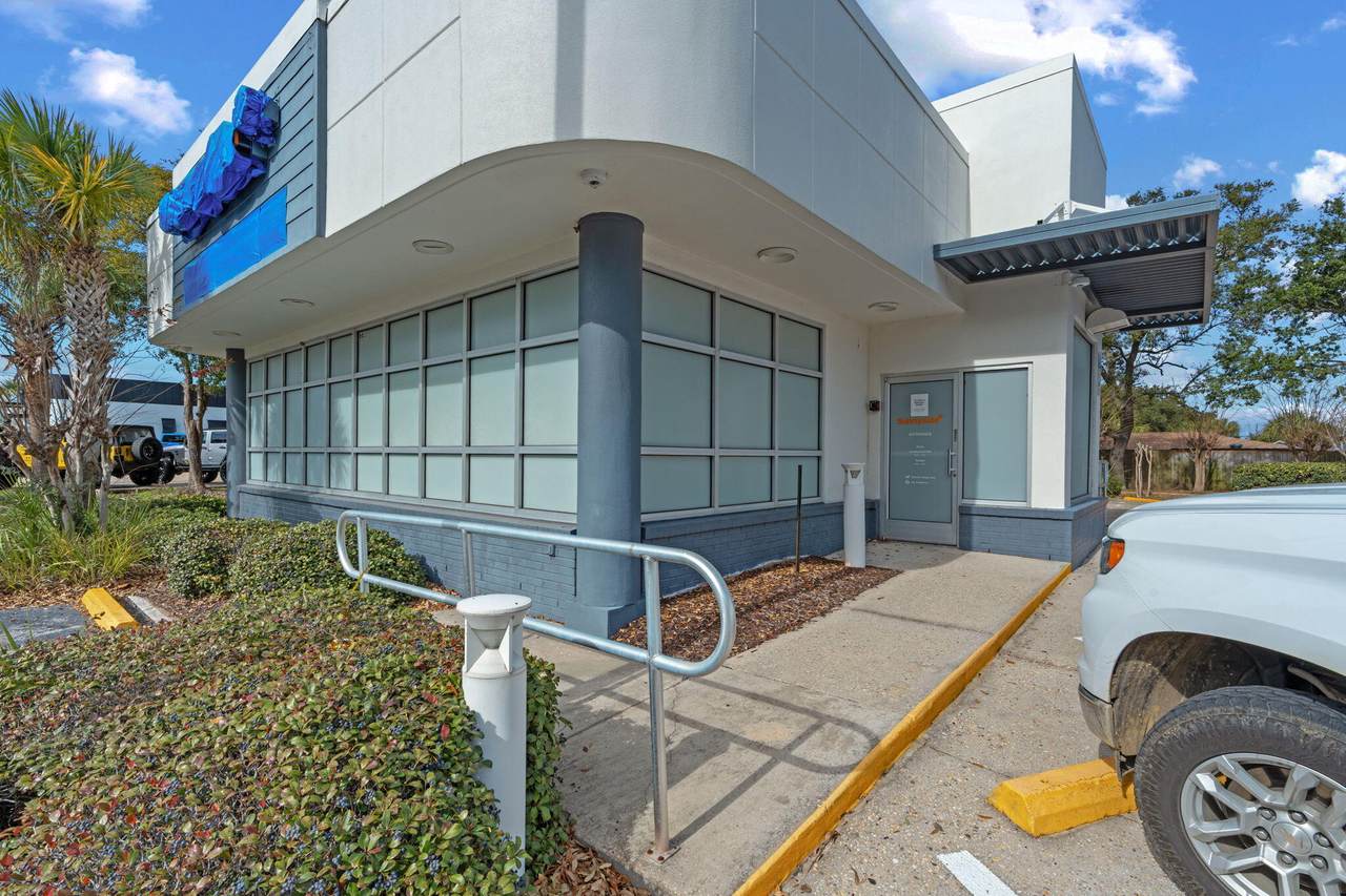 661 Harbor Boulevard - Photo 1