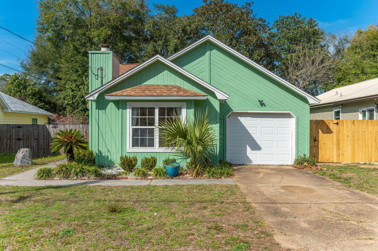 204 Mckinley Street - Photo 1