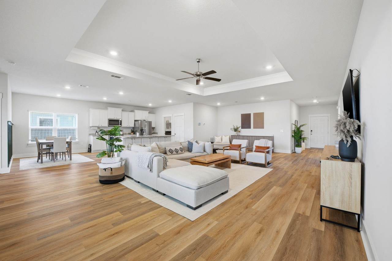6322 Forest Bay Avenue - Photo 1
