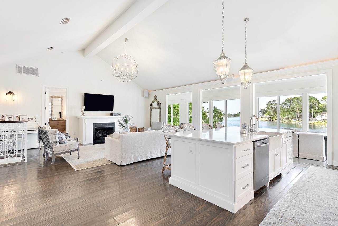 368 Harborview Road - Photo 1