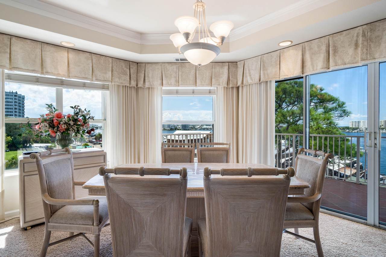 212 Harbor Boulevard - Photo 1