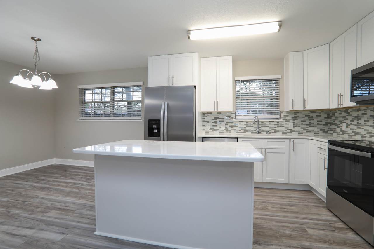 205 Grimes Avenue - Photo 1