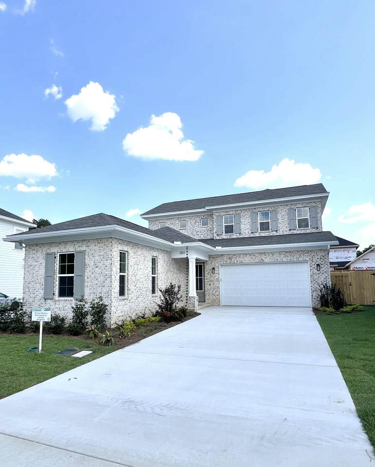 203 Red Deer Run - Photo 1