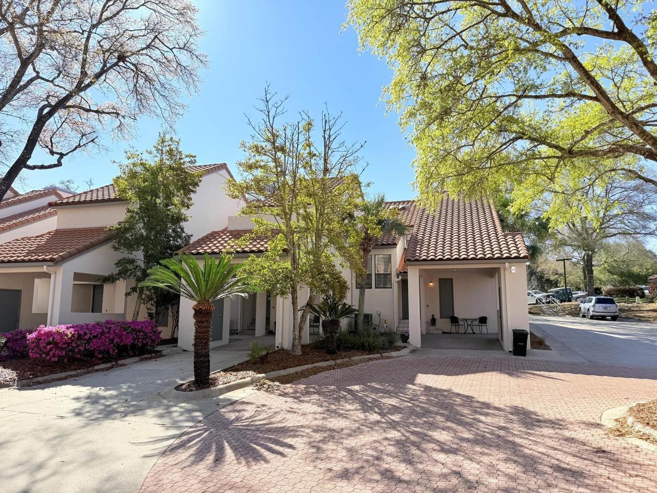 60 Kensington Lane - Photo 1
