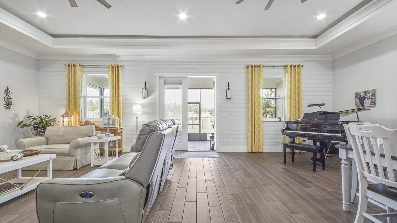 82 Amadeus Avenue - Photo 1