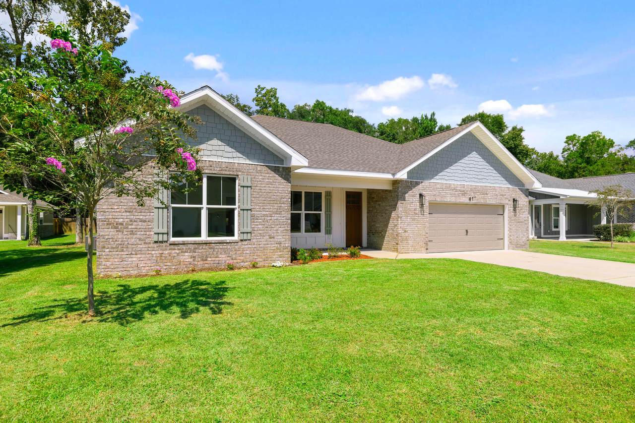 61 Spruce Street - Photo 1