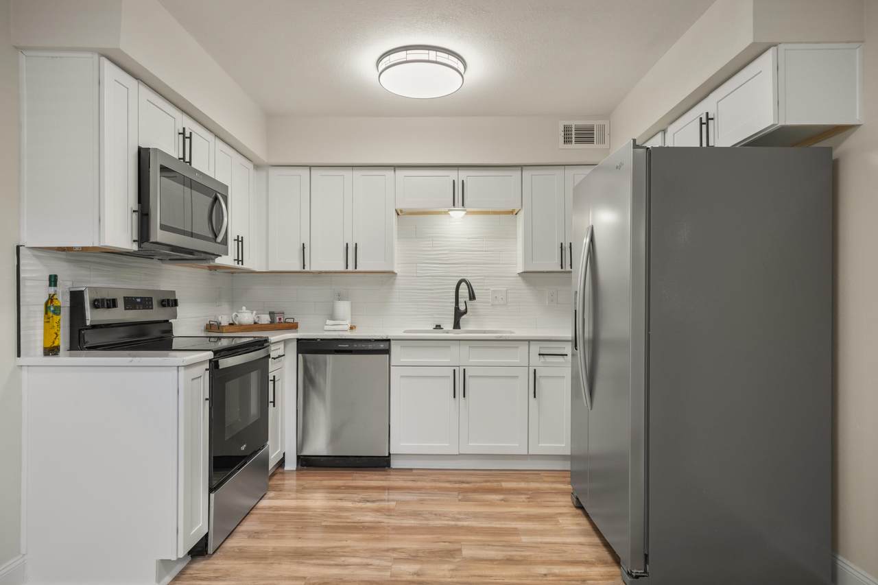 127 22ND Street - Photo 1