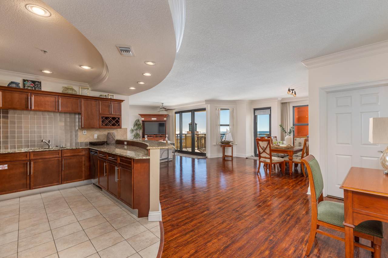 10 Harbor Boulevard - Photo 1