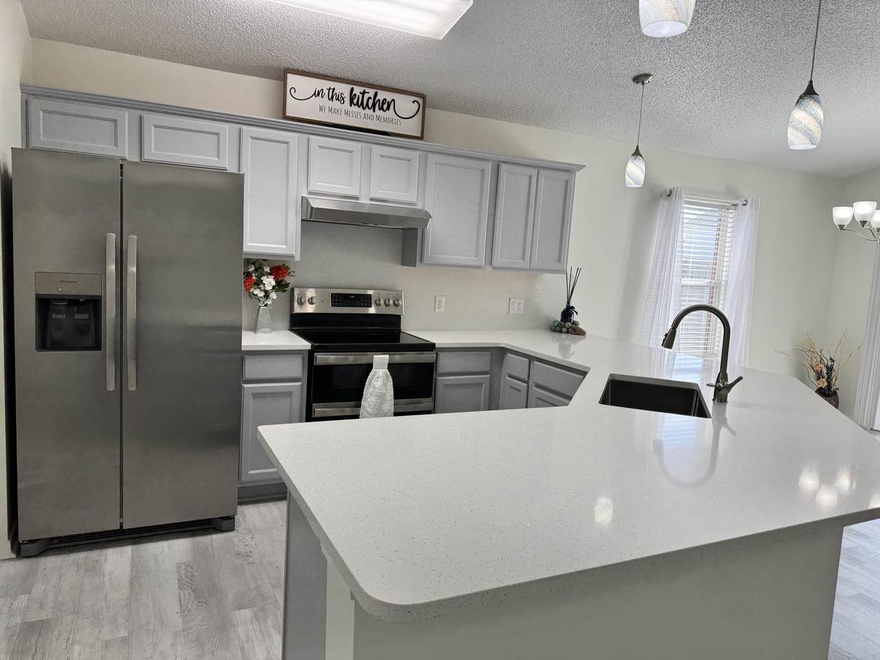 296 Limestone Circle - Photo 1