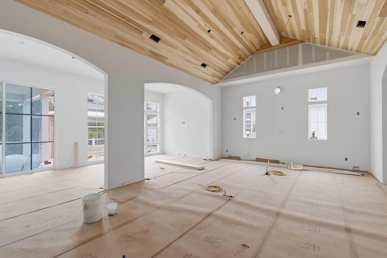 305 Pollard Cove East - Photo 1