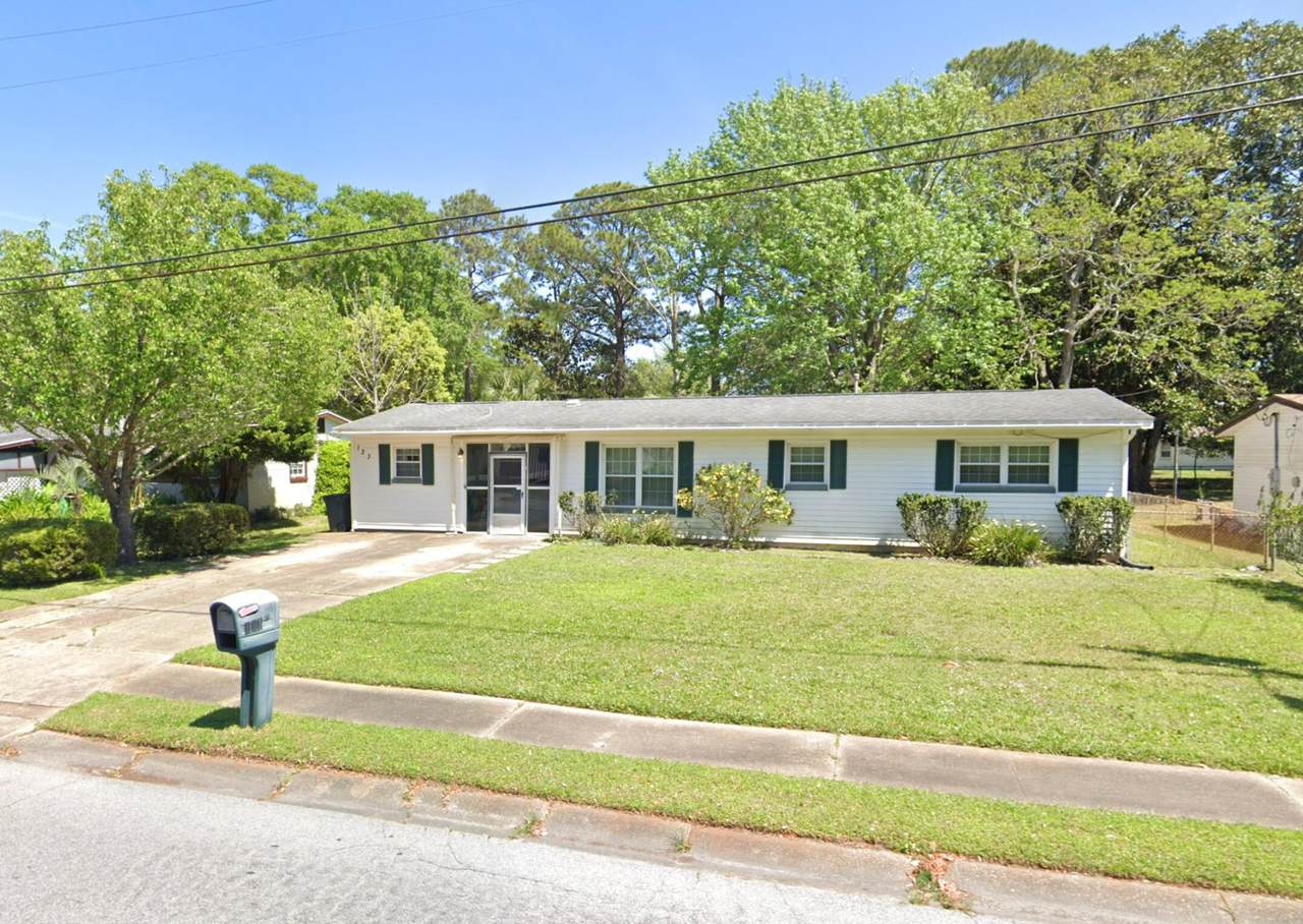 123 Robinwood Drive - Photo 1