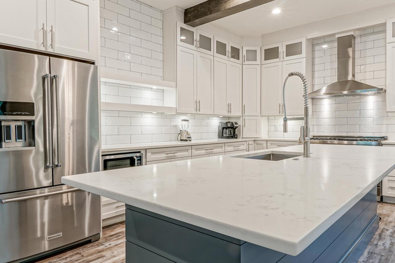 140 Canal Street - Photo 1