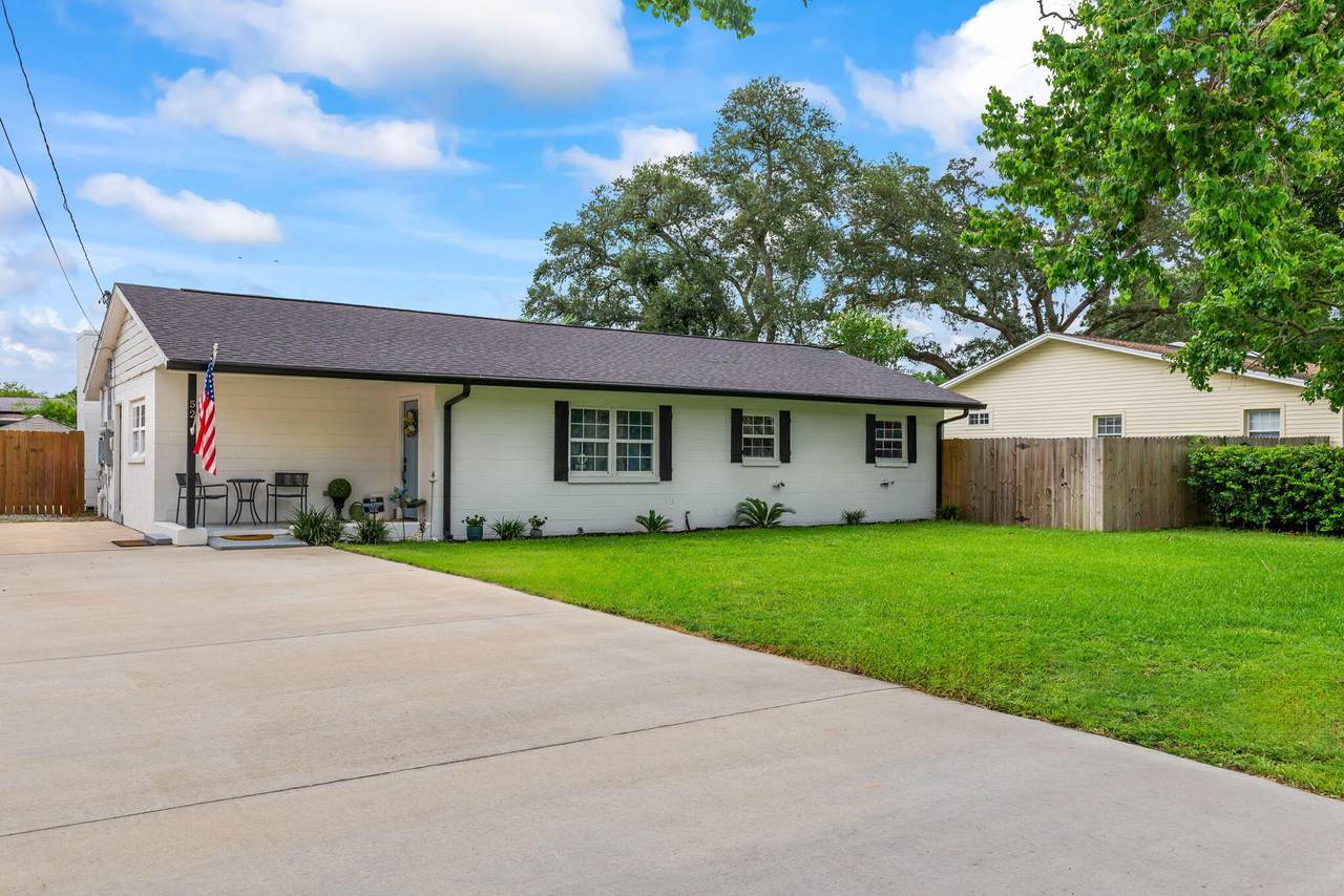52 Cape Drive - Photo 1