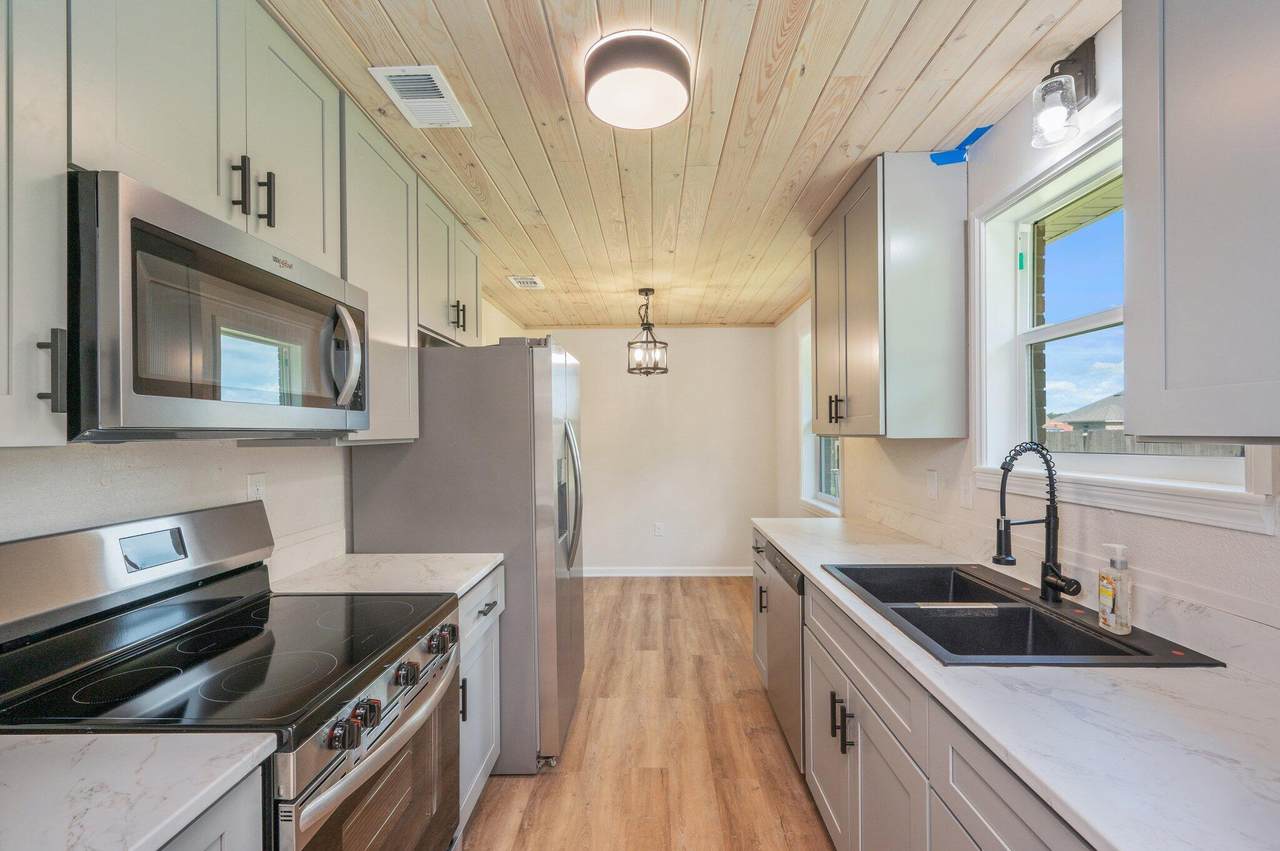 3375 Mclain Drive - Photo 1