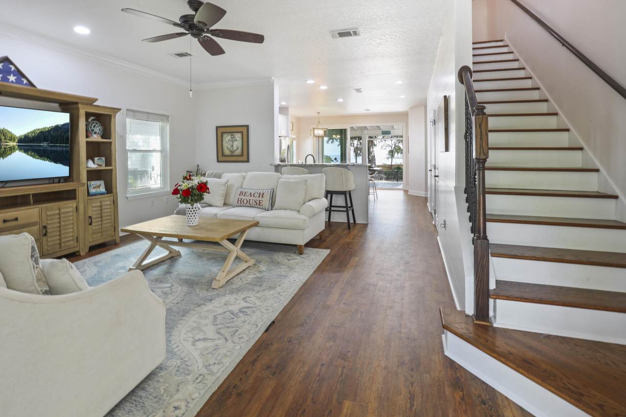 159 Beacon Point Drive - Photo 1