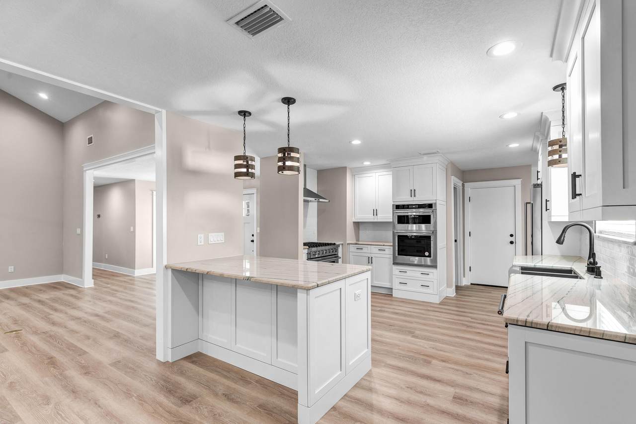 343 Oaklake Lane - Photo 1