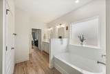 110 Oak Trees Lane - Photo 16