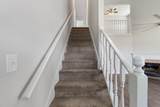 608 Drakes Landing - Photo 18