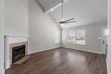 608 Drakes Landing - Photo 6
