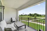 277 The Grove Drive North - Photo 6