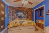 1869 Vineyard Street - Photo 18
