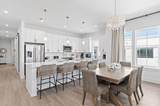 319 The Grove Drive - Photo 6