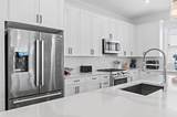 319 The Grove Drive - Photo 8