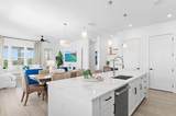319 The Grove Drive - Photo 9