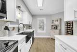 1941 Patrician Way - Photo 15