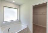 5841 Crestlake Drive - Photo 22