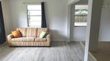 215 Hawthorne Circle - Photo 10