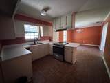 592 Robinson Avenue - Photo 5