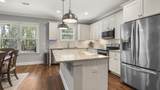 84 Oyster Boulevard - Photo 6