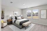685 Whispering Creek Avenue - Photo 13