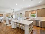 38 White Cliffs Boulevard - Photo 1