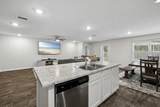 324 This Way - Photo 18
