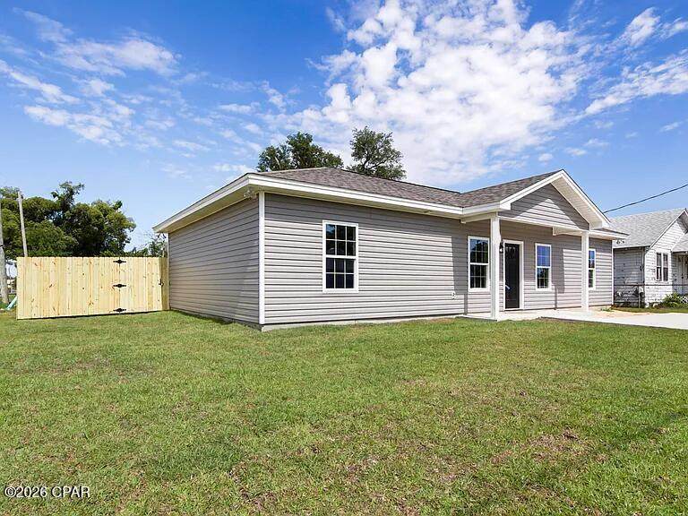 3215 2Nd - Photo 1