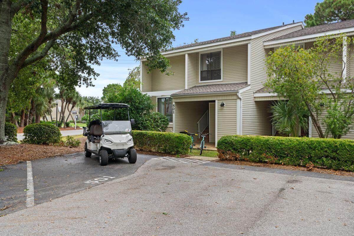 501 Magnolia Place - Photo 1